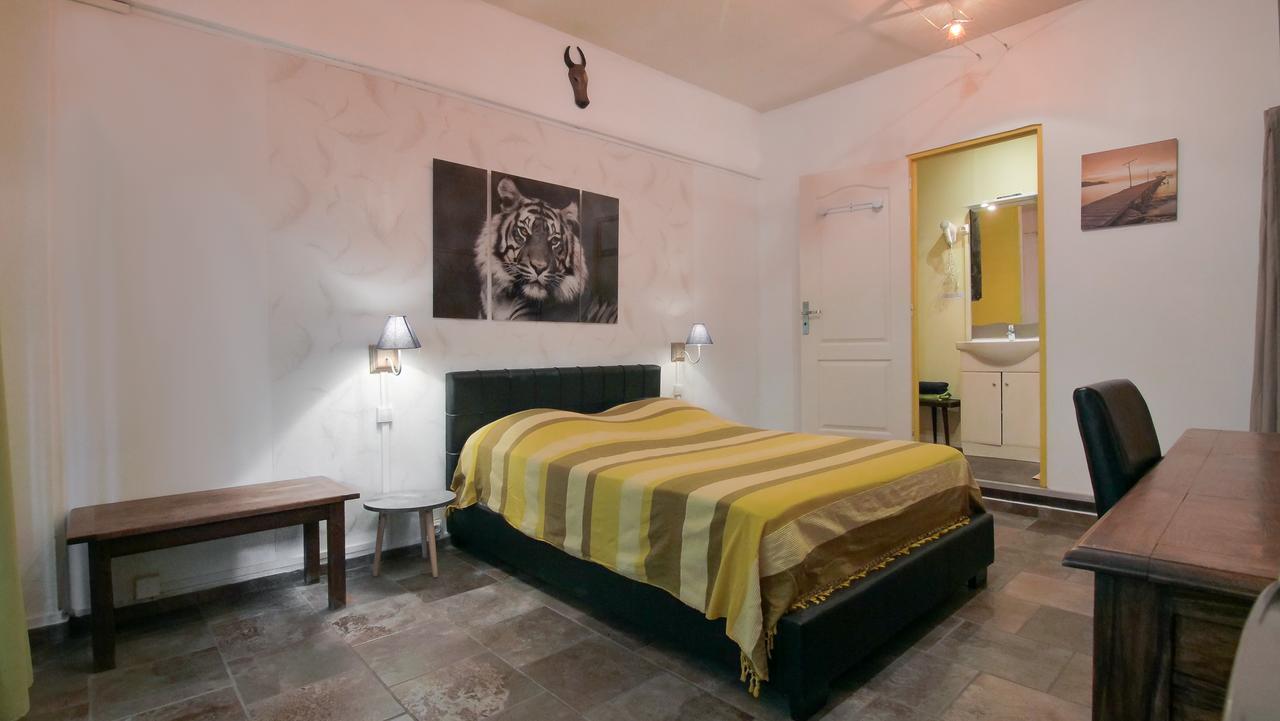 Hotel Coco Island 圣吉尔莱班 外观 照片